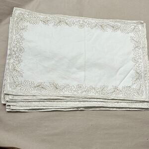 BUNDLE OF‎ 10 DINNER PLACEMATS SIZE 12 X 19